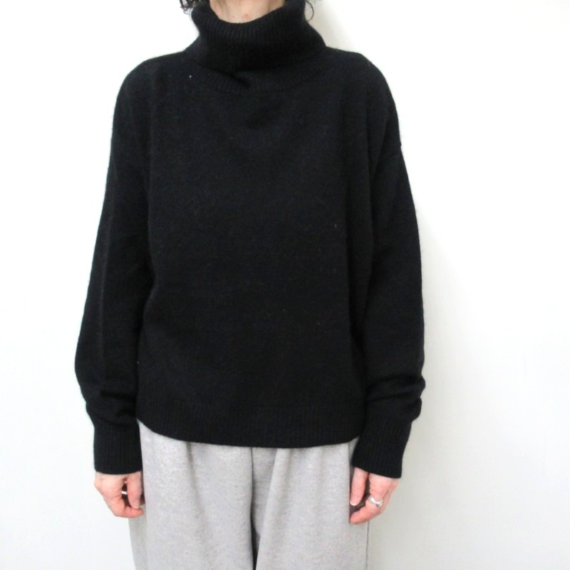 MidiUmi ラクーンニットハイネックプルオーバー /BK99